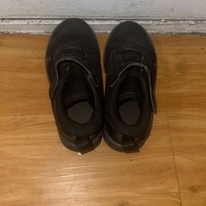 Nike used kids sz 1y